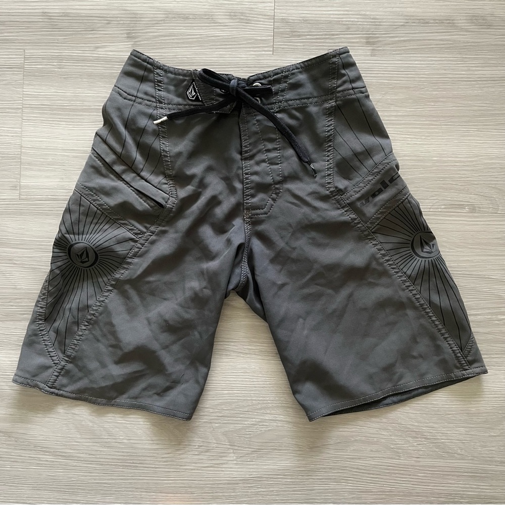 Volcom Boys Board shorts Size 22